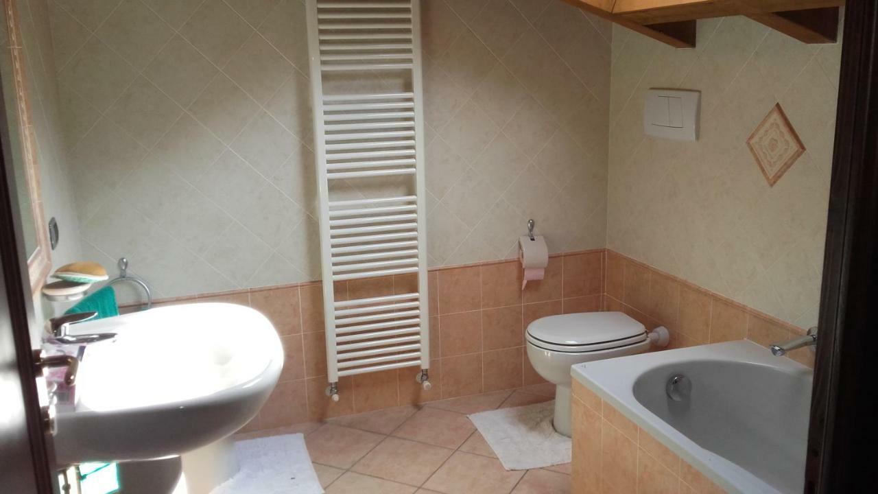 Cascina Cologna Bed & Breakfast Galbiate ภายนอก รูปภาพ