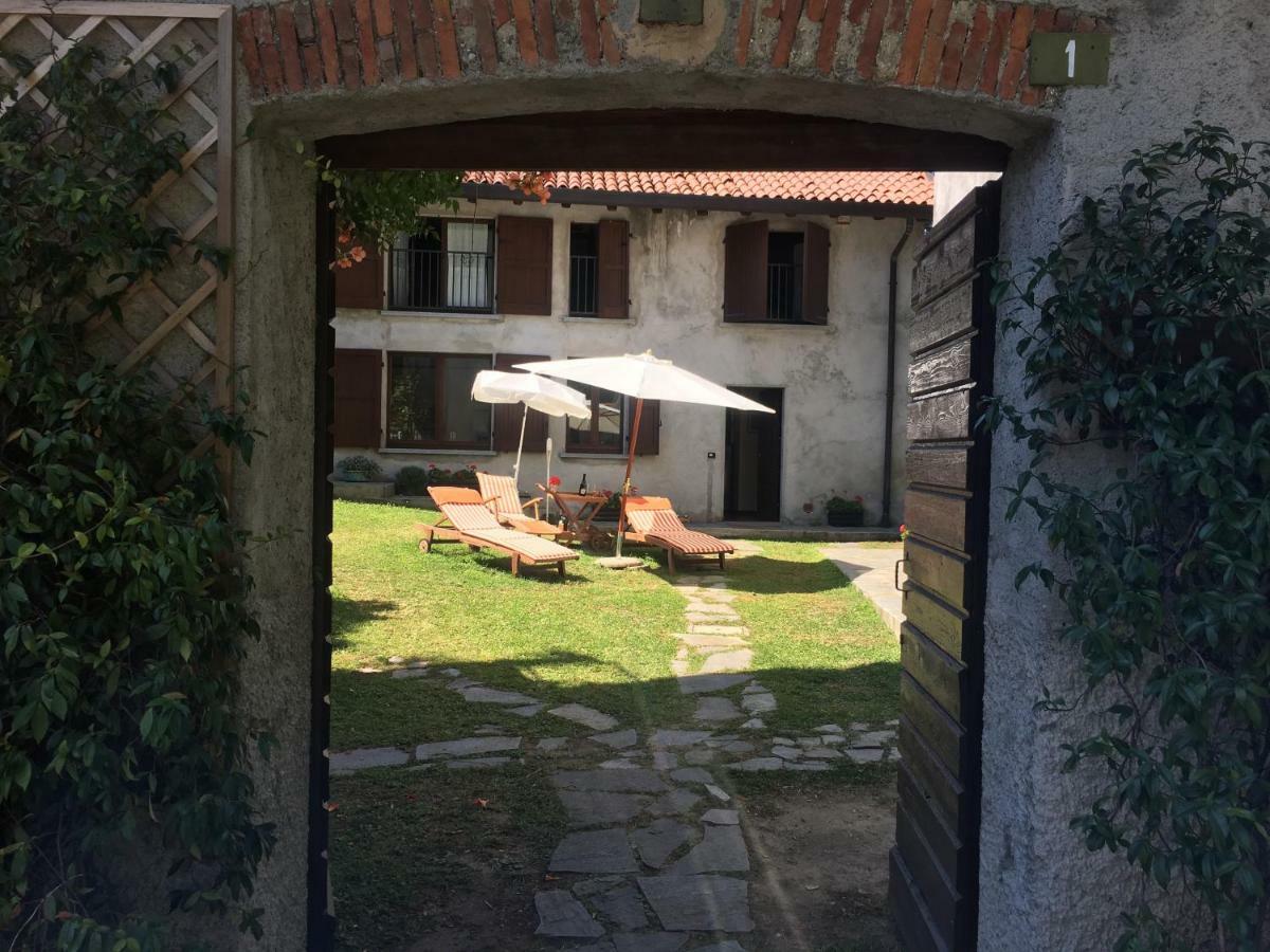 Cascina Cologna Bed & Breakfast Galbiate ภายนอก รูปภาพ