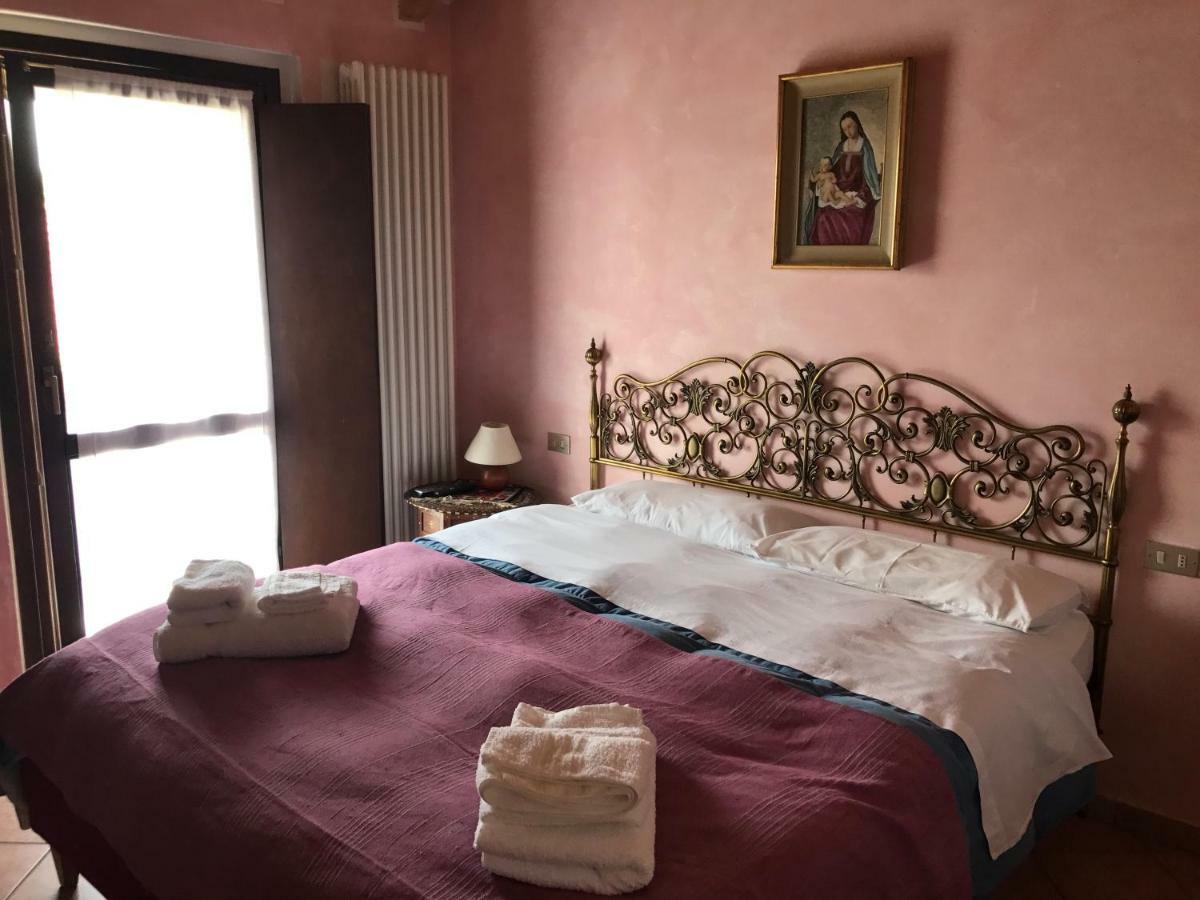 Cascina Cologna Bed & Breakfast Galbiate ภายนอก รูปภาพ