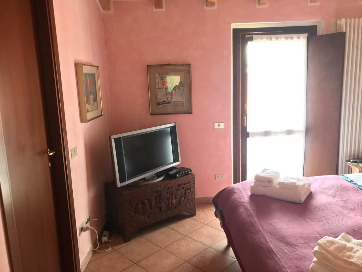 Cascina Cologna Bed & Breakfast Galbiate ภายนอก รูปภาพ