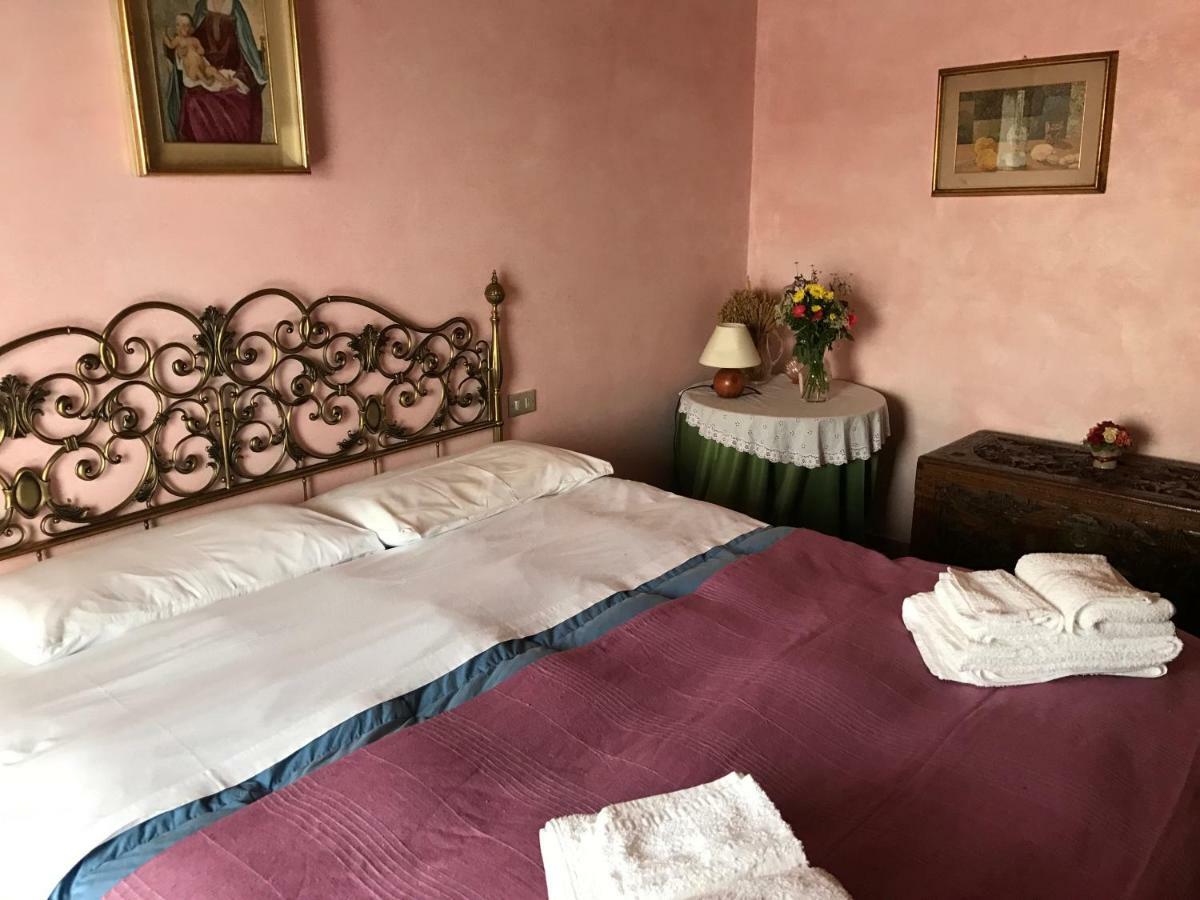 Cascina Cologna Bed & Breakfast Galbiate ภายนอก รูปภาพ